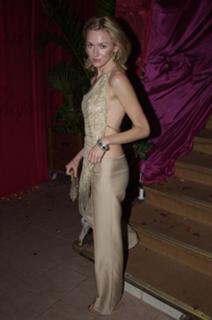 Naomi Watts feet photo thumbnail