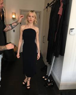 Naomi Watts feet photo thumbnail