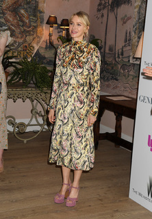 Naomi Watts feet photo thumbnail