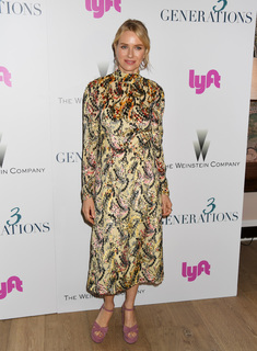 Naomi Watts feet photo thumbnail