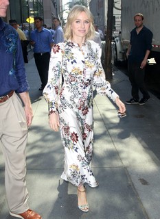 Naomi Watts feet photo thumbnail