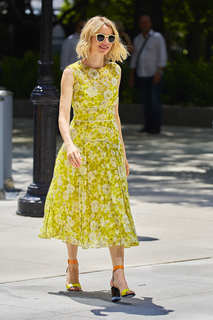 Naomi Watts feet photo thumbnail