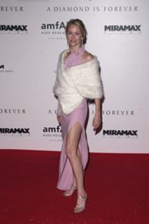 Naomi Watts feet photo thumbnail