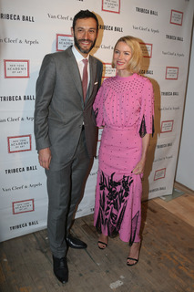 Naomi Watts feet photo thumbnail