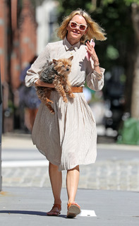 Naomi Watts feet photo thumbnail