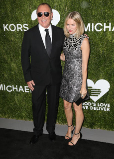 Naomi Watts feet photo thumbnail