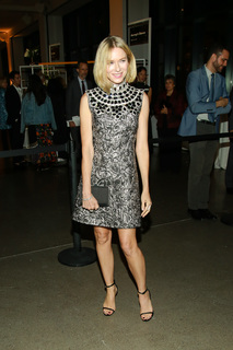 Naomi Watts feet photo thumbnail