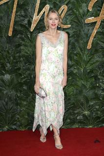 Naomi Watts feet photo thumbnail