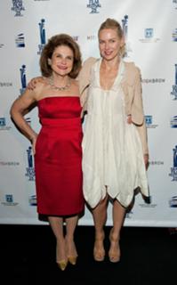 Naomi Watts feet photo thumbnail