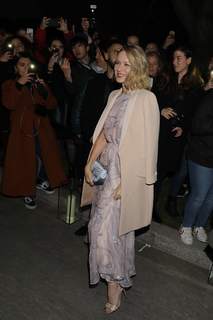 Naomi Watts feet photo thumbnail