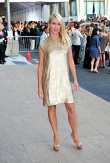 Naomi Watts feet photo thumbnail