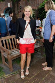 Naomi Watts feet photo thumbnail