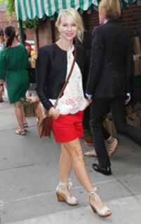 Naomi Watts feet photo thumbnail