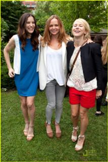 Naomi Watts feet photo thumbnail