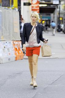 Naomi Watts feet photo thumbnail