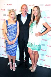 Naomi Watts feet photo thumbnail