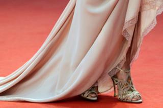 Naomi Watts feet photo thumbnail