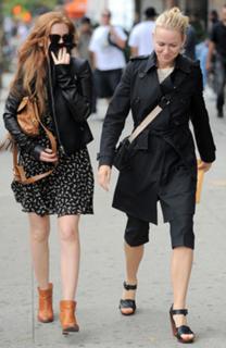 Naomi Watts feet photo thumbnail