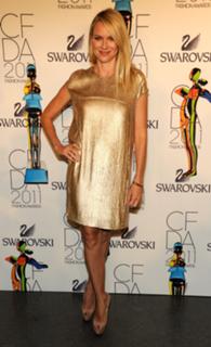 Naomi Watts feet photo thumbnail