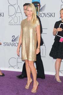 Naomi Watts feet photo thumbnail