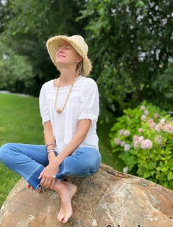 Naomi Watts feet photo thumbnail