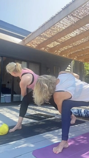 Naomi Watts feet photo thumbnail
