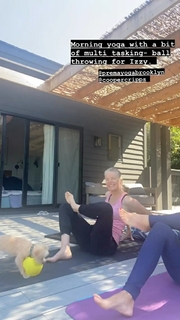 Naomi Watts feet photo thumbnail