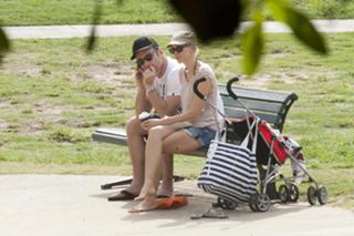 Naomi Watts feet photo thumbnail