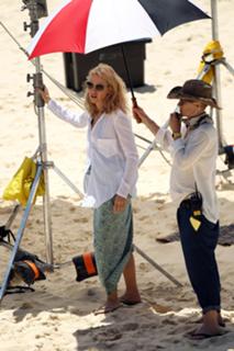 Naomi Watts feet photo thumbnail