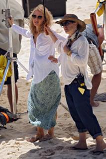 Naomi Watts feet photo thumbnail