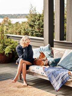 Naomi Watts feet photo thumbnail