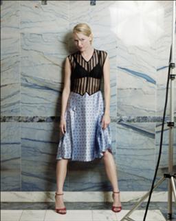 Naomi Watts feet photo thumbnail