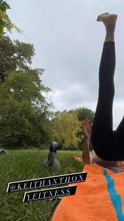 Naomi Watts feet photo thumbnail