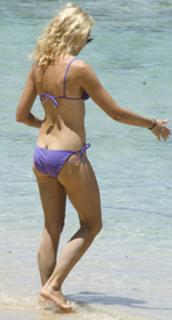 Naomi Watts feet photo thumbnail