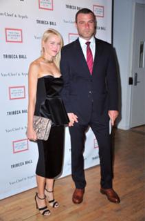 Naomi Watts feet photo thumbnail