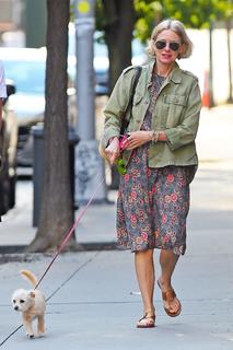Naomi Watts feet photo thumbnail