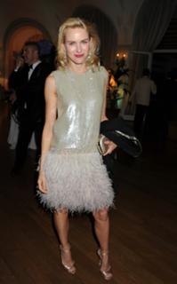 Naomi Watts feet photo thumbnail