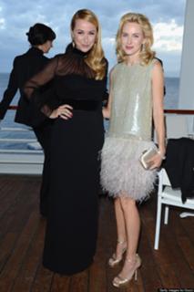 Naomi Watts feet photo thumbnail