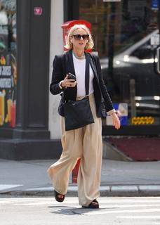 Naomi Watts feet photo thumbnail