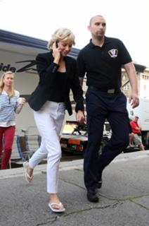 Naomi Watts feet photo thumbnail