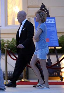 Naomi Watts feet photo thumbnail