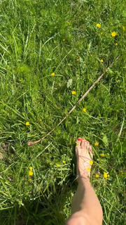 Naomi Watts feet photo thumbnail