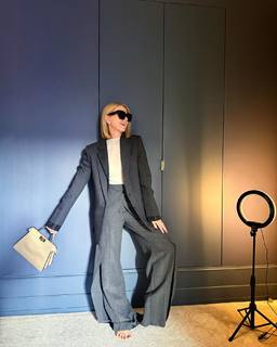 Naomi Watts feet photo thumbnail