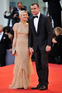 Naomi Watts feet photo thumbnail