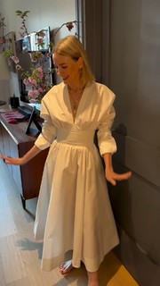 Naomi Watts feet photo thumbnail