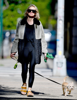 Naomi Watts feet photo thumbnail