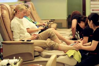 Naomi Watts feet photo thumbnail