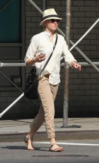 Naomi Watts feet photo thumbnail