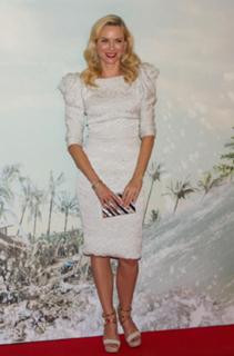 Naomi Watts feet photo thumbnail