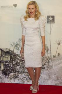 Naomi Watts feet photo thumbnail